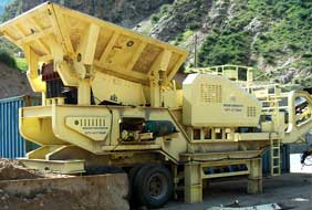 100-200t/h Mobile Gold Stone Crusher in Zimbabwe