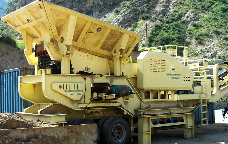 100-200t/h Mobile Gold Stone Crusher in Zimbabwe